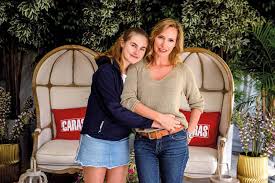 Numa entrevista intimista, fernanda serrano fala sem rodeios sobre os altos e baixos da sua vida e ainda sobre morte. Caras Fernanda Serrano Por Enquanto Os Meus Filhos Precisam Muito De Mim