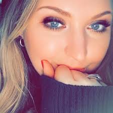 Brittany Neeley (@thelovelybrittanyneeley)