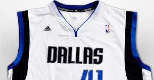 Nike nba youth basketball swingman trikot von luka doncic, guard der dallas mavericks für ältere kinder und jugendliche. Nba Dirk Nowitzkis Signiertes Dallas Mavericks Trikot