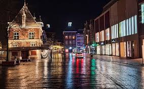 In sommige steden kwam het tot geweld, waarbij agenten en betogers gewond raakten. Opnieuw Oproep Tot Protest Tegen Avondklok Op Social Media Burgemeester Buma Kondigt Noodverordening Af Voor Leeuwarden Leeuwarder Courant