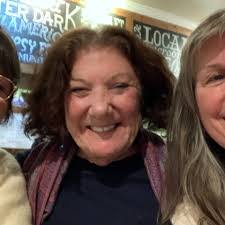 Darlene Hunter's Instagram, Twitter & Facebook