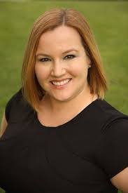 Kate Lott's Instagram, Twitter & Facebook