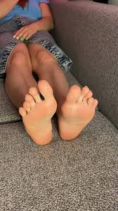 @FeetQueenKatys video Tweet