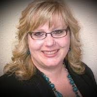 Dana Gamble's Instagram, Twitter & Facebook