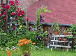 Before choosing what to replace the lawn, examines the attributes of your backyard. 39 Pretty Small Garden Ideas Home Stratosphere