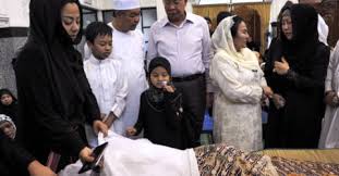 Panchanathan with tan sri tan datin seri utama dato' wira fadilah abdullah and dato' seri utama idris haron. Dpm Ahmad Zahid Pays Last Respects To Son In Law