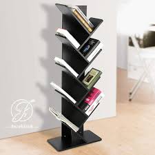 Desain dari rak buku gantung jenis ini juga memiliki gaya yang sederhana dan cocok dikombinasikan dengan bermacam desain interior yang lain. Jual Rak Buku Pohon Minimalis Kayu Terbaru Furniture Duco Klasik