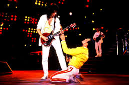 Resultado de imagem para QUEEN STAGE WEMBLEY 86