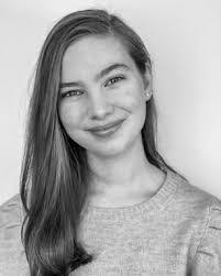 Helen Fiore's Instagram, Twitter & Facebook