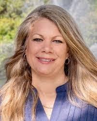 Diane Shively's Instagram, Twitter & Facebook