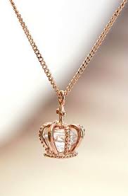 Pin Auf Necklace