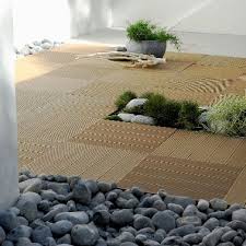 epingle sur terrasse en bois