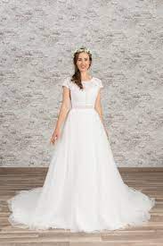 Das wort fuchs hat seinen ursprung in der mittelhochdeutschen bezeichnung vuhs für den männlichen rotfuchs. Brautkleid D03385 Avorio Vestito In Berlin