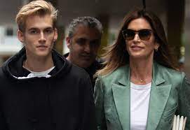 Their enduring marriage has blessed them with two kids who are as good looking as their parents. Cindy Crawford S Model Son Presley Gerber Arrested For Dui