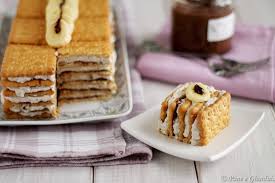 Solitamente i biscotti utilizzati sono quelli secchi o i biscotti tipo digestive, grazie al loro gusto più neutro ed alla consistenza che ben si presta ad se ti è venuta l'acquolina in bocca, scopri tante altre ricette: Mattonella Dolce Di Biscotti Petit Pane E Gianduia Blog