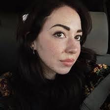 Rose Peckham's Instagram, Twitter & Facebook