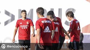 Benfica ergebnisse service in echtzeit, liveupdate. Paulo Bernardo E Chiquinho Marcam Em Jogo Treino Do Benfica Renascenca