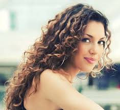 23 Easy & Stunning Curly Long Hairstyles To Try In 2025