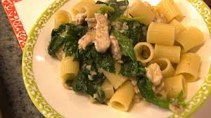Martina Und Moritz Bereiten Pfiffige Pasta Varianten Zu Bildquelle Wdr Lebensmittel Essen Rezepte Martina Und Moritz