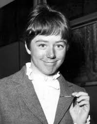 Nancy Raine's Instagram, Twitter & Facebook