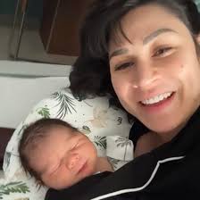 Happy Mother's Day to all the Degrassi Mamas! 💐🩷 : r/Degrassi