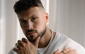 Fred Robichaud fait de bouleversantes révélations sur son passé