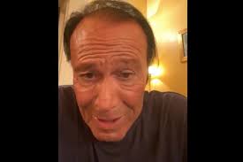 Antonello venditti lyrics with translations: Antonello Venditti Si Vaccina E Risponde Ai No Vax Sto Bene Non Sono Morto Vaccinatevi