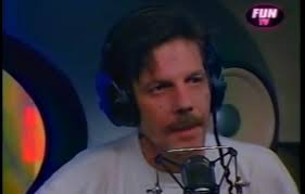 Les débats de Gérard » sur Fun Radio : « En réalité, Gérard est le  souffre-douleur d'un dîner de cons »