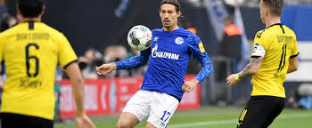 May 20, 2021 · the other schalke players with expiring contracts are former tottenham midfielder nabil bentaleb and wingers alessandro schöpf and steven skrzybski. Fc Schalke 04 Offizielle Klarstellung Im Fall Benjamin Stambouli
