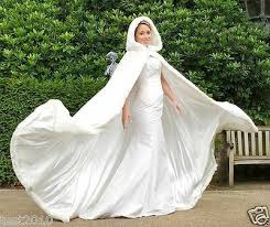 Check out this feather wedding dress from a styled shoot feature! Hot Long Faux Fur White Bridal Hooded Cloak Cape Winter Wedding Dress Wraps Ebay