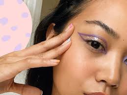 From graphic hoodies to slinky slip dresses, here are the '90s loungewear trends you'll see everywhere in 2021. The Biggest Social Media Beauty Trends You Need To Know Glamour Uk