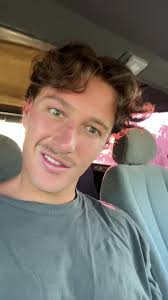 Exploring Dark Haired Girls and Hair Care Tips