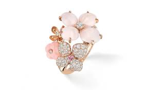 Hortensia manages to survive the rebellion, but with the king dead and the princess mariel missing, hortensia's next king is a young boy named charlot. Chaumet Hortensia Ring 082787