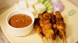 Satay Bersama Nasi Impit Kuah Kacang Istimewa Youtube Resep Masakan Asia Makanan Resep Makanan