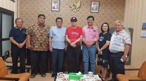 0:42 kompastv 15 816 просмотров. Menkumham Ri Bangga Anak Didiknya Jadi Rektor Medan Metro Medanbisnisdaily Com