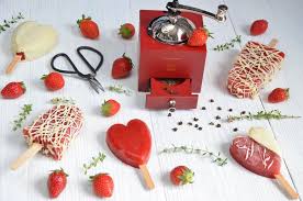 Esquimaux Glaces Fraises Chocolat Blanc Recette Fraise Au Chocolat Chocolat Blanc Glace A La Fraise