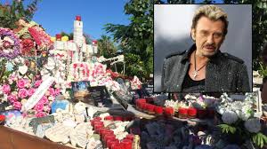 Liste des chansons écrites par jil et jan pour johnny hallyday. Saint Barth Selon Le Magazine Public Le Corps De Johnny Hallyday Va Etre Exhume