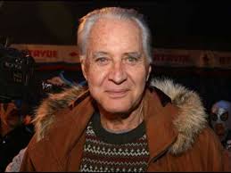 Maribel Robles busca apoyo permanente por enfermedad de Rogelio Guerra. Con  Maxine Woodside