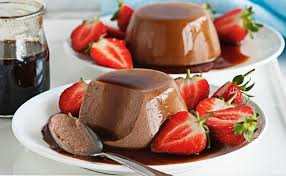 Serve with warm hot fudge sauce and fresh raspberries on top. 7 Resep Mudah Panna Cotta Yang Lumer Di Mulut