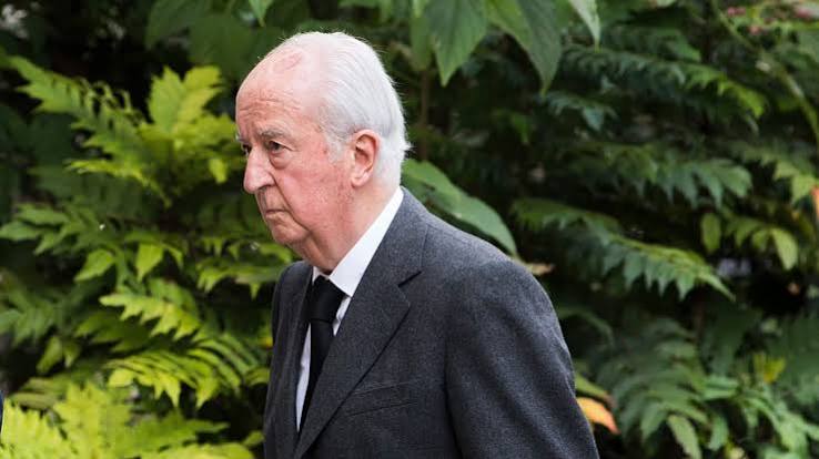 A portrait of former French Prime Minister Édouard Balladur.
