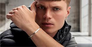 Hur man rengör silversmycken