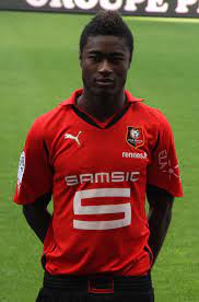 Alexander banor tettey (born in accra, ghana) is a norwegian football player who currently plays for norwich city as a defensive midfielder. Alexander Tettey Stade Rennais Online