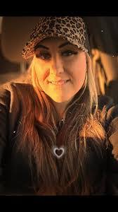 Courtney Polston's Instagram, Twitter & Facebook