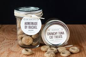 Salmon, tuna, whole wheat flour, egg, cornmeal, coconut flour. Crunchy Tuna Cat Treats Party Inspiration
