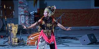 Tari Gambir Anom Kesenian Klasik Dari Surakarta Gasbanter Journal