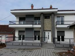 Aşağıdaki dritare kitaplar alfabetik sıraya göre listelenmektedir. Shtepi Ne Prizren Dyer Dritare Dhe Sharri Plast Glass Facebook