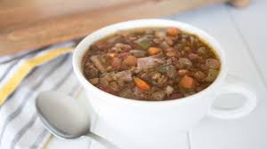 Soupe Aux Lentilles Et Au Roti De Palette A La Mijoteuse Recipe Food Healthy Recipes Recipes