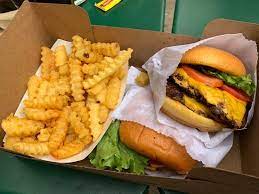 The parkside burger stand quickly became popular and now the company owns many locations across the u.s. Shake Shack New York City 1216 18th St Nw Dupont Circle Menu Preise Tripadvisor