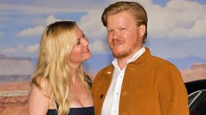 Dunst iconically confirmed she was pregnant three months ago, modeling her growing baby bump in. 5rydsigemvzltm