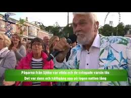 Under sommaren direktsänds allsången vid stora scen på nöjesparken liseberg i göteborg. Hasse Andersson Guld Och Grona Skogar Lotta Pa Liseberg Tv4 Youtube Skogar Gron Nojespark